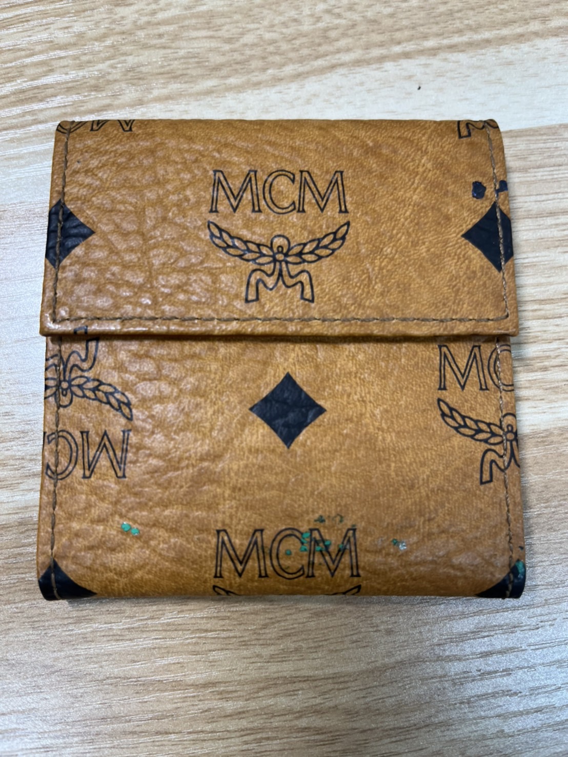 MCM　財布　大久保